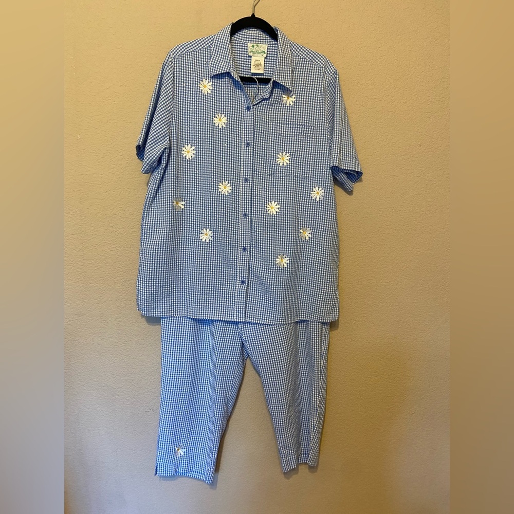 Quacker Factory Blue Gingham lounge Pajama Set with Daisy Accents Sz L vintage